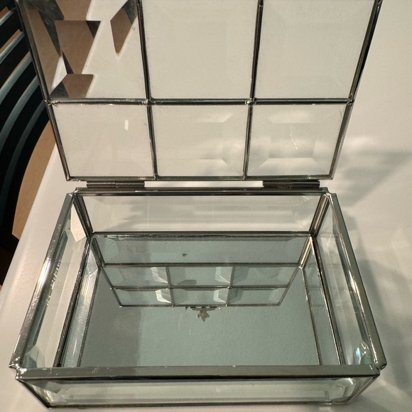 Nicole Miller Jewelry Trinket Box Beveled Glass Mirrored - Picture 3 of 11